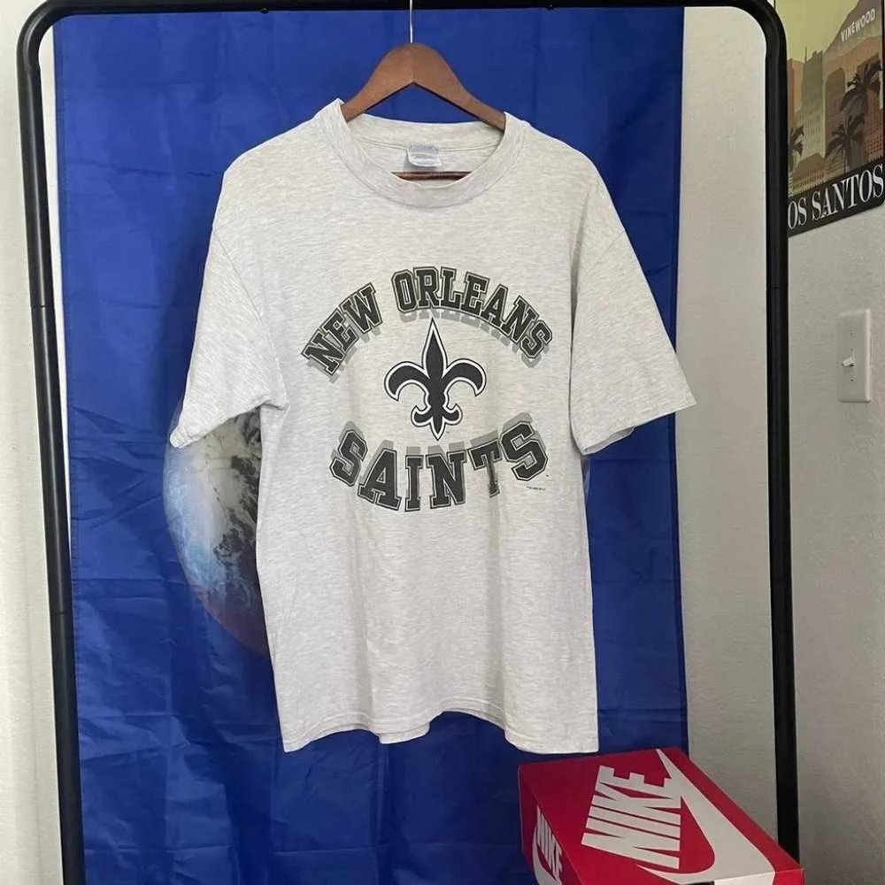 Hanes × Vintage Vintage 1996 New Orleans Saints T-shirt